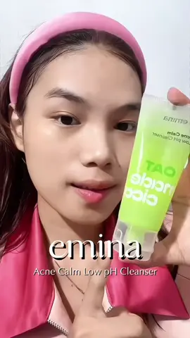 Gel cleanser dengan pH rendah cocok untuk acne prone skin🫧 Check out keranjang kuning👆🏻🛍️ #eminauteentic #eminaindonesia #emina #eminagelcleanser 
