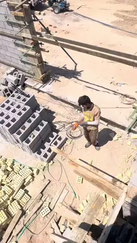 ‏يرتاح بينه التعب والضحكه صارت عوز 💔🕊️