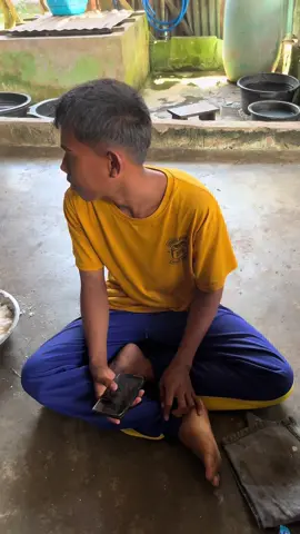 Tiba tiba adek minta hp #fyp #tiktokviral #keseharianku #sorotan 