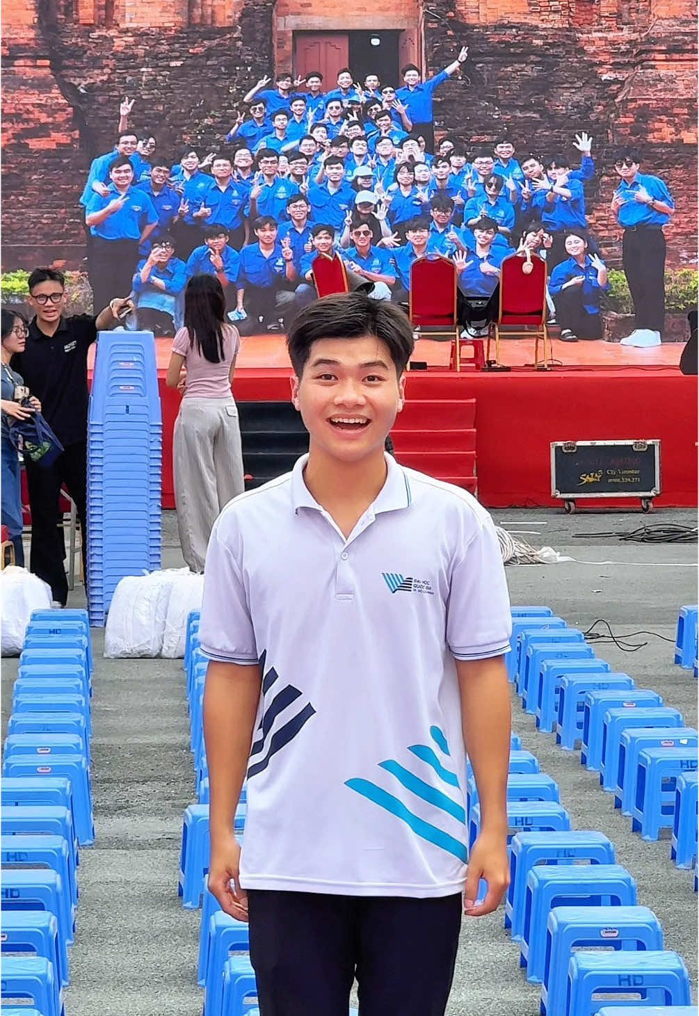 🔥 Nóng hơn bao giờ hết 🔥 Không khí chuẩn bị cho lễ Khai giảng sáng 05/9/2025 cho Tân Sinh viên Bách khoa 💚 #TuoitreBachkhoa #hcmut #youthhcmut #bachkhoa #daihoc #sinhvien #tansinhvien #khaigiang #xuhuong 