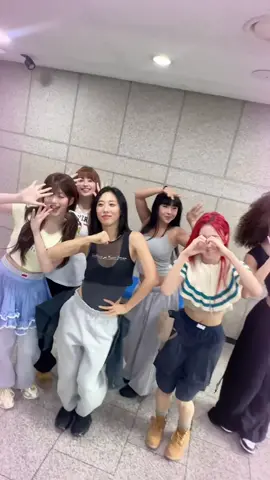 리아킴 CPO님, Push Back 댄서분들과 함께한 Push Back Challenge 🥇 The Push Back Challenge with Lia Kim&Push Back dancer🥇 #AtHeart #앳하트 #1Million #원밀리언 #Lia_kim
