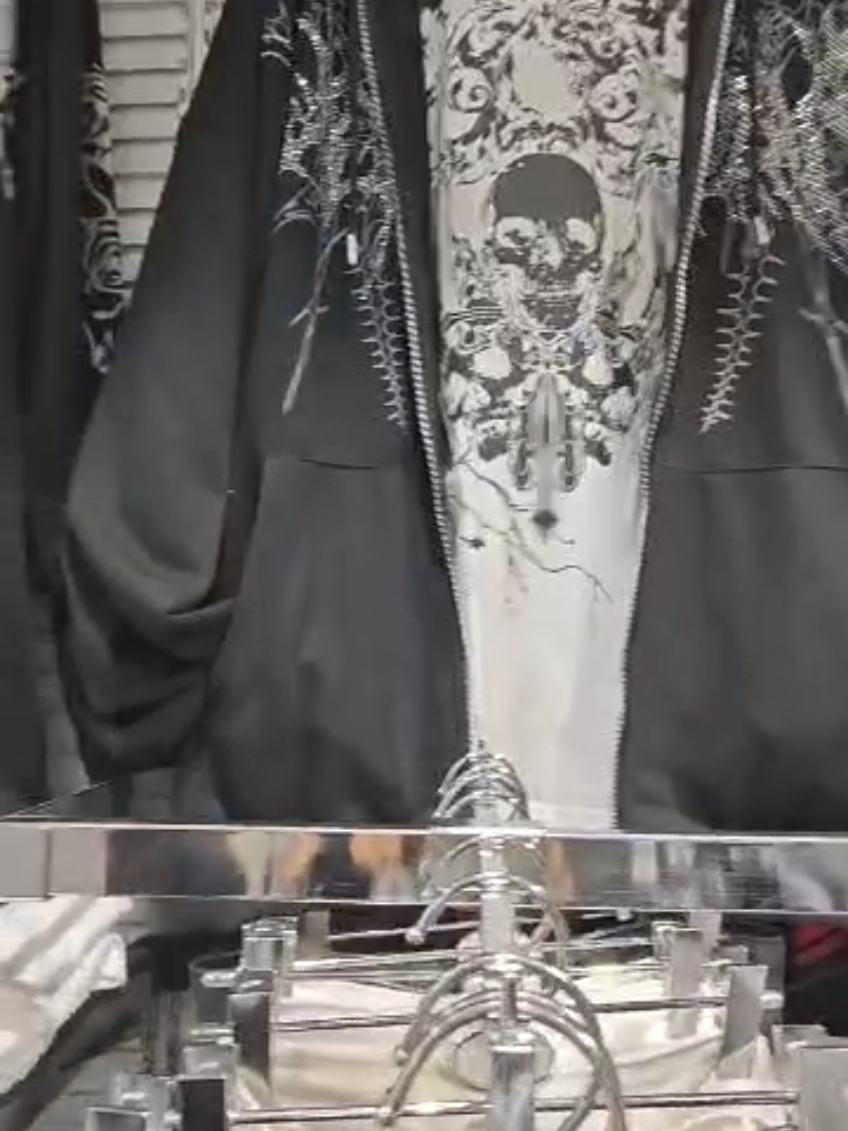 Shop location is in Osaka! no I don't remember the name😭 (pt.2)  #clothingshop #y2kfashion #osakajapan #inspofashion #foryou 