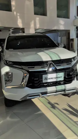 Pajero Dakar 4x2  OTR : 670.500.000 Info pembelian hubungi Naufal  #fyp #mitsubishi #pajerosport #surabaya #xzybca 