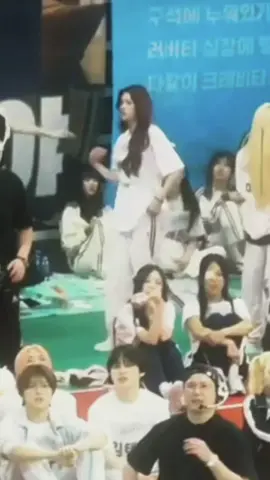 #a_na #hearts2hearts #h2h 