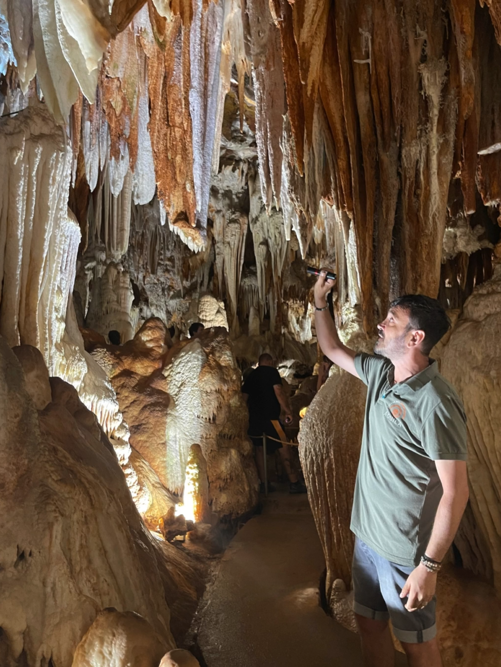 Cuevas del Águila: la arquitectura de la naturaleza en su máxima expresión. . #CuevasDelÁguila #explorandolabellezanatural #NaturalezaParaTodos #ValleDelTiétar