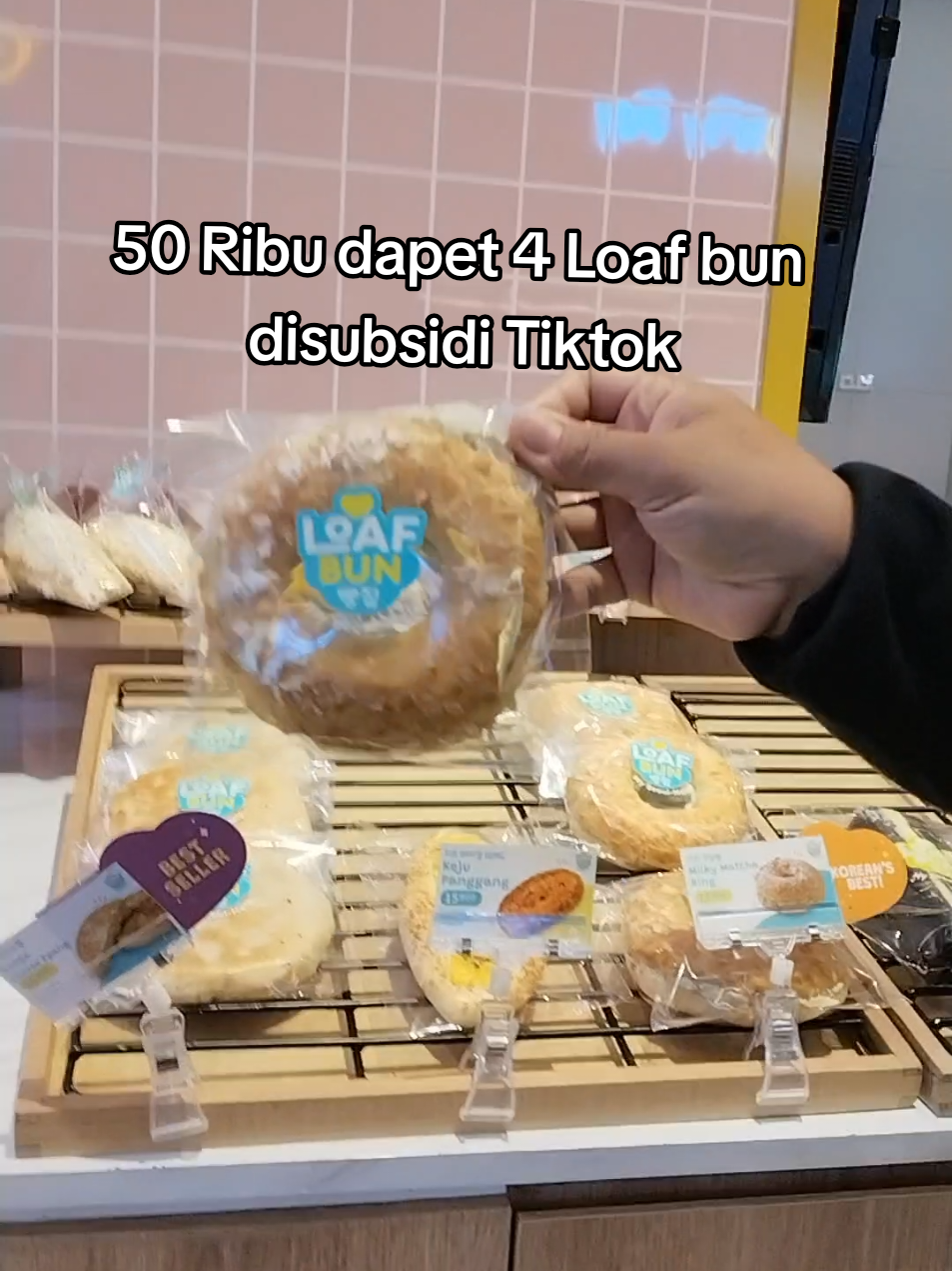 promo tiktok loaf bun 50 Ribu 4 pcs  buruan dibeli di tag lokasi ini yaa mumpung banyak bonusnya  #jelajahbegah #loafbun #loafbunbakery #koreanbakery #promogajian 