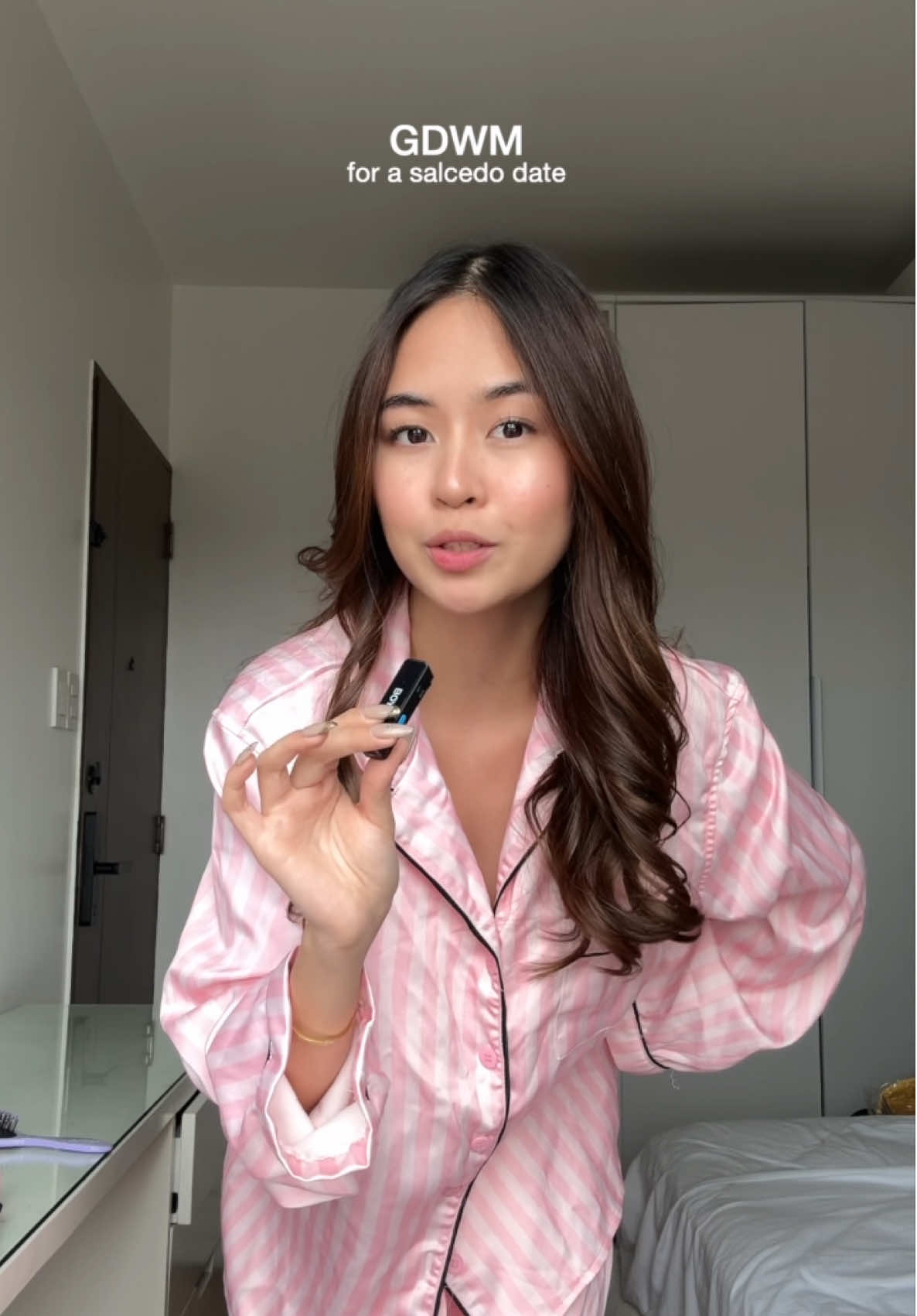 Get dressed with me!! I never leave the house without my @SNAILWHITE PH body care products — they keep my skin healthy, glowing, and youthful all day. 💕