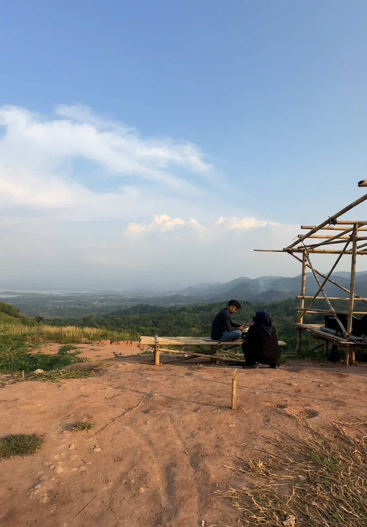 Vibes sore 🍃🍃#lingkarutarajatigede #sumedang 