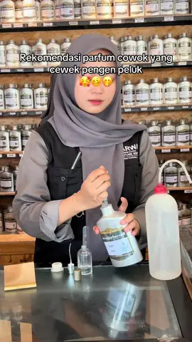 Rekomendasi parfum cowok yang cewek pengen peluk#parfumtiktok #parfumviral #parfumrecomended 