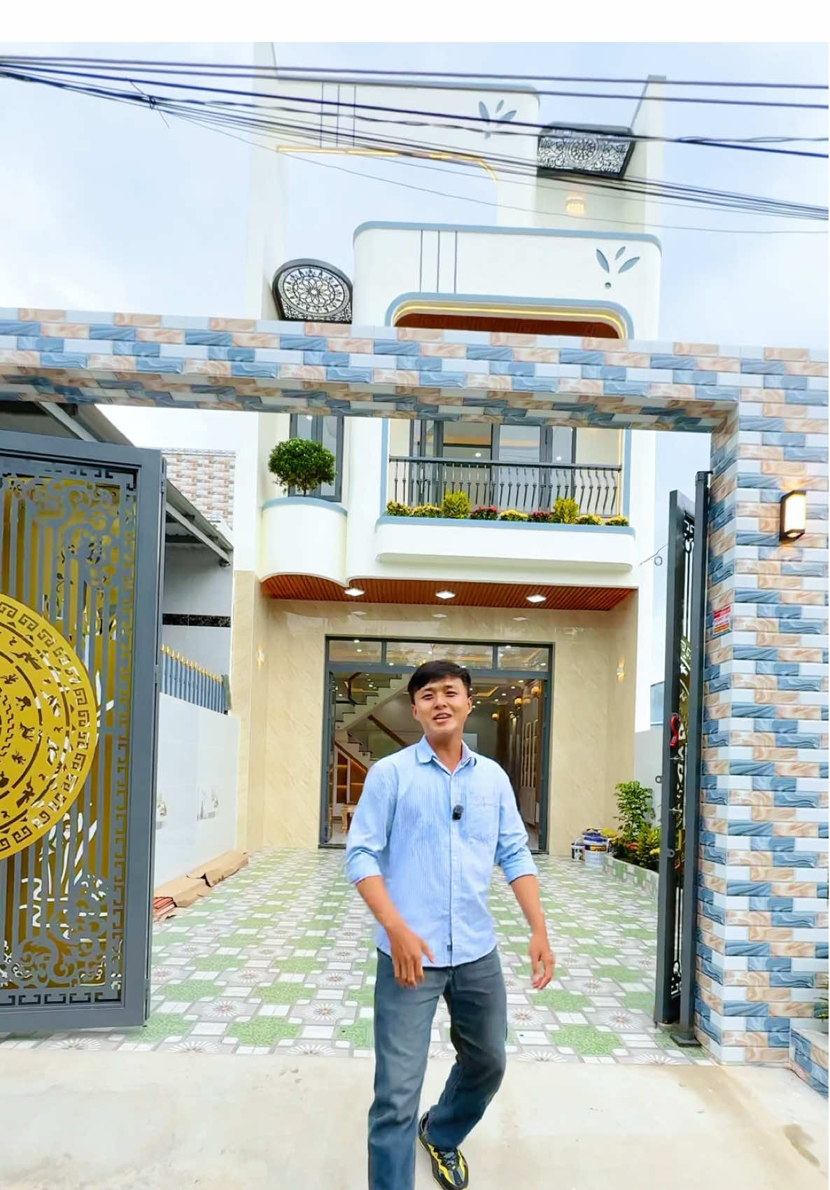 Nhà đẹp giá mềm mới nhất gần chợ với diện tích 5.5x22m #nhagiare #nhadepcuakhoa #batdongsan #xuhuong #nhahiendai 