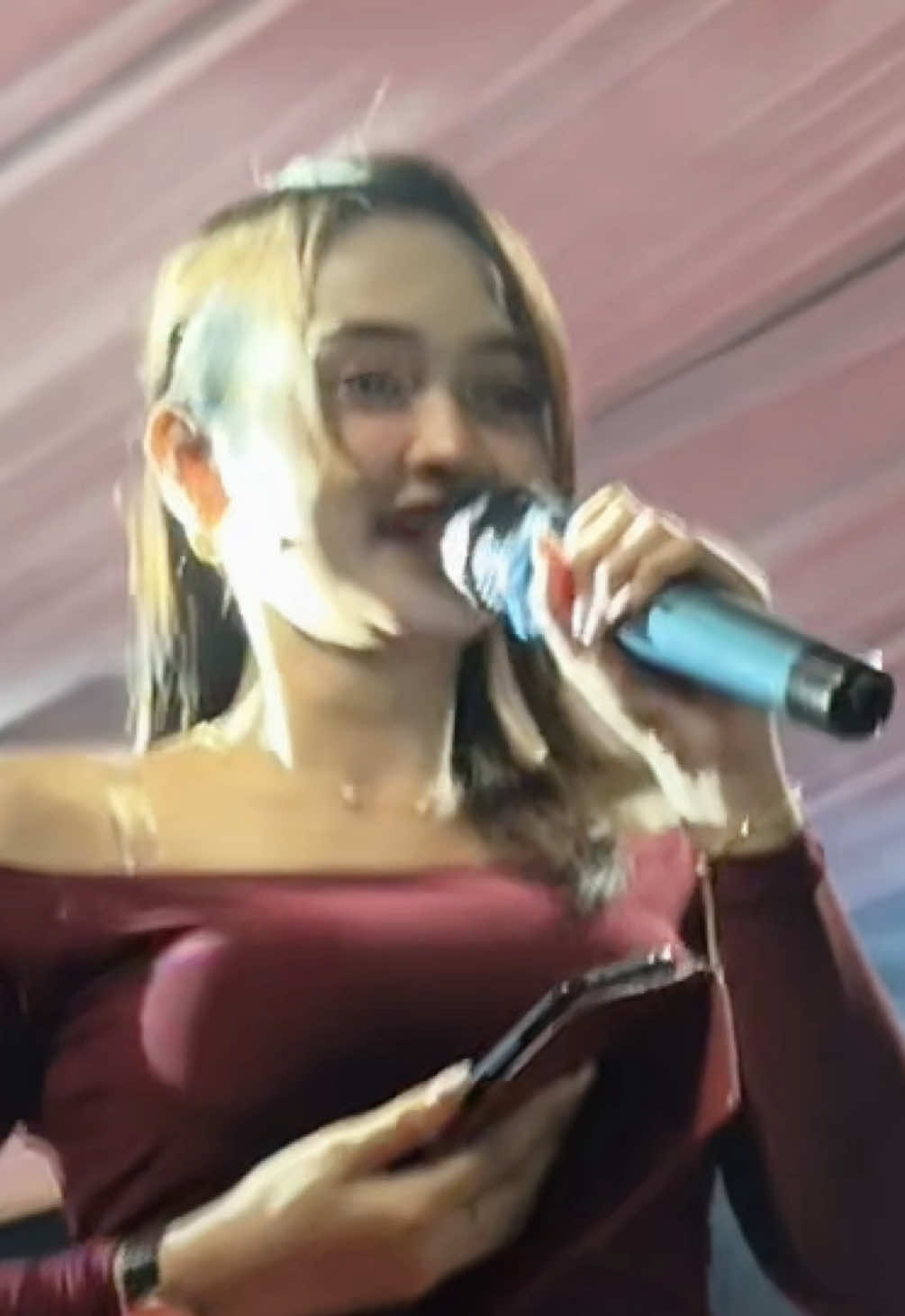 Cinta jambu merah - dewiyan #admajamusic #beranda #dangdut #karanganyar24jam @Agus winar @mas'geotreex @AdjieWinsa @Cak_Sunu Keb @ardian @dekdewiiiii @PAK EKO ADMAJA @ardilead86 