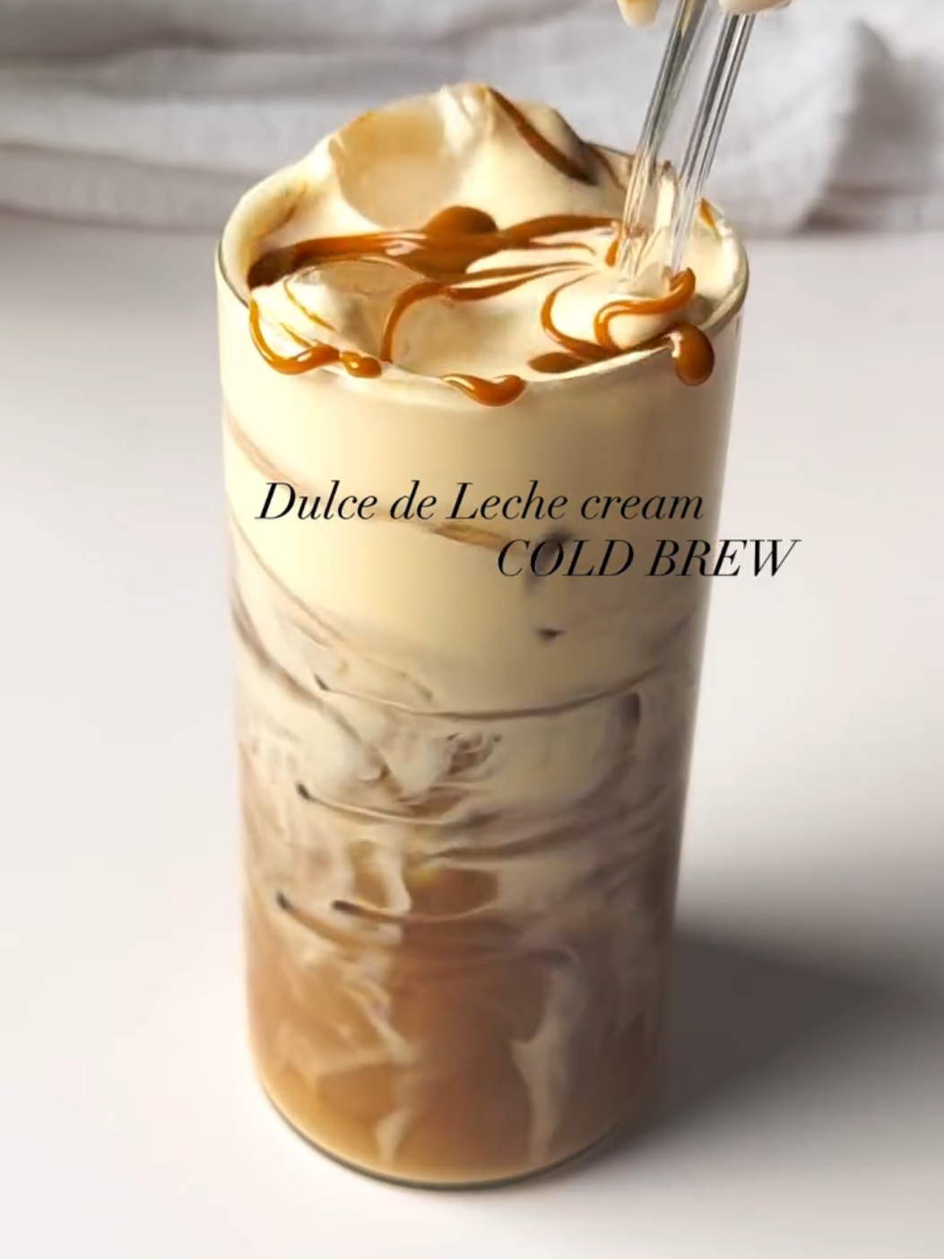 Dulce de Leche Cream Cold brew 🥛 ig: @coffeevibes03 #coffee #coffeeaddict #coffeetiktok #sweet #delicious 