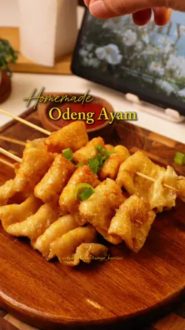 HOMEMADE ODENG AYAM : • 250 gr ayam fillet setengah beku • 3 siung bawang putih halus • 1/2 bawang bombay cincang • 1 batang daun bawang bagian putihnya • 1 putih telur • 1/2 sdt baking powder • 1/2 sdt garam+lada • 2 sdt kaldu ayam kampung @PURA THE PUREST  • 3 sdm tapioka • 1 sdm minyak wijen • 1 buah wortel • 4 lembar kulit tahu #kelezatandalamkemurnian  #puresnaturalgoodness 