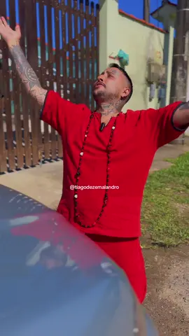 É só humor 🤣🔥🔱 . . . . . . . . . . . . . . . . . . . . . . #macumbeiros #laroye #umbanda #axe #candomble 