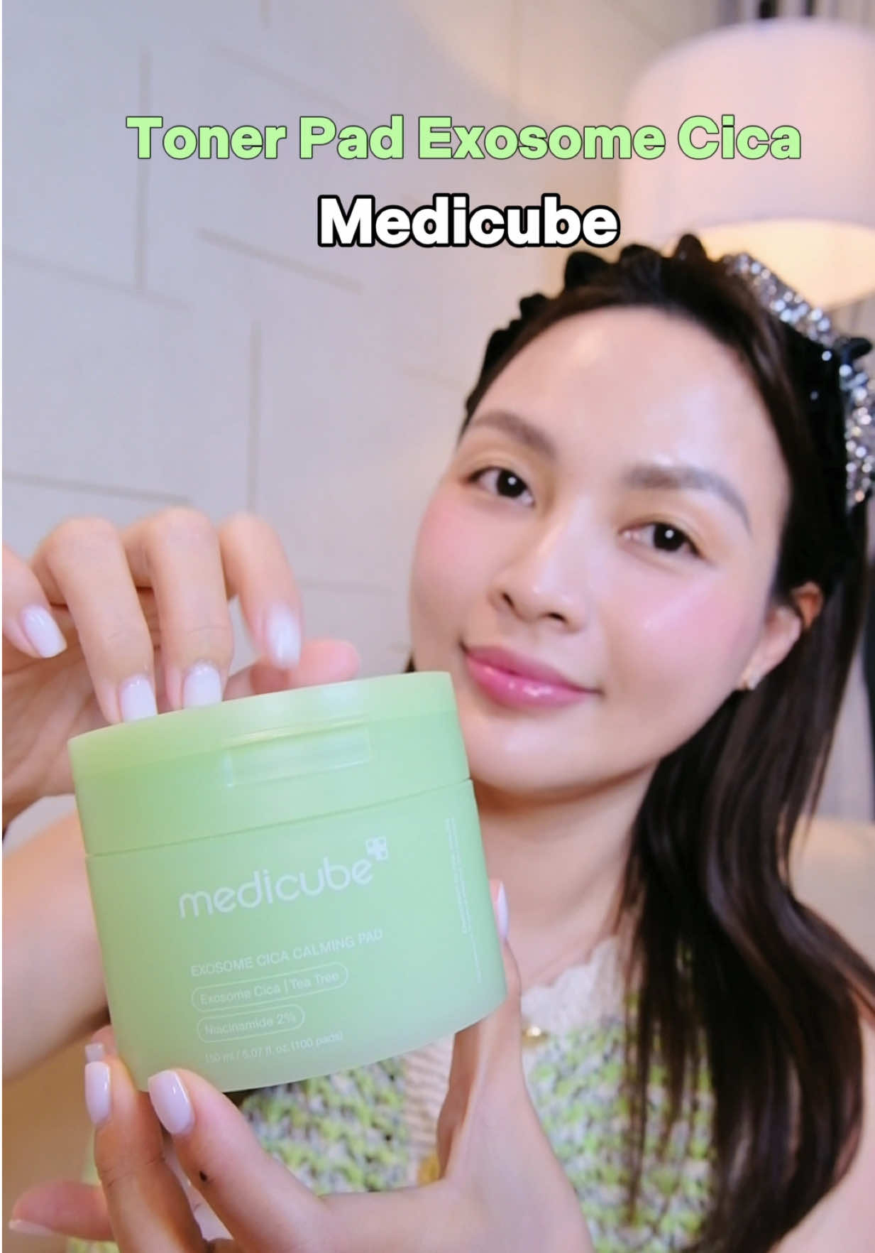 Toner pad Cica Exosome phiên bản mới của #Medicube siêu thích. Dành cho da ai nhạy cảm, ửng đỏ, dễ kích ứng nè. X5,3 lần cica nên làm dịu da nhanh, hỗ trợ sáng da nữa #cicaexosome #tonerpadmedicube #tonerpad #reviewskincare 