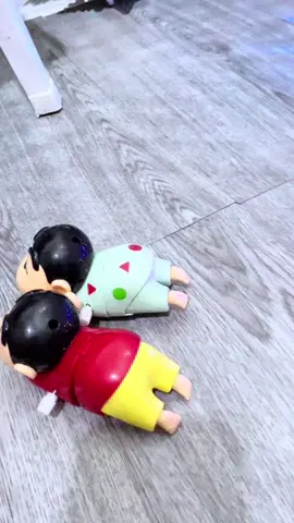 Đồ chơi vặn cót cậu bé Shin ủn mông bò dễ thương#dochoi #dochoitreem #muataitiktok #caubebutchi 