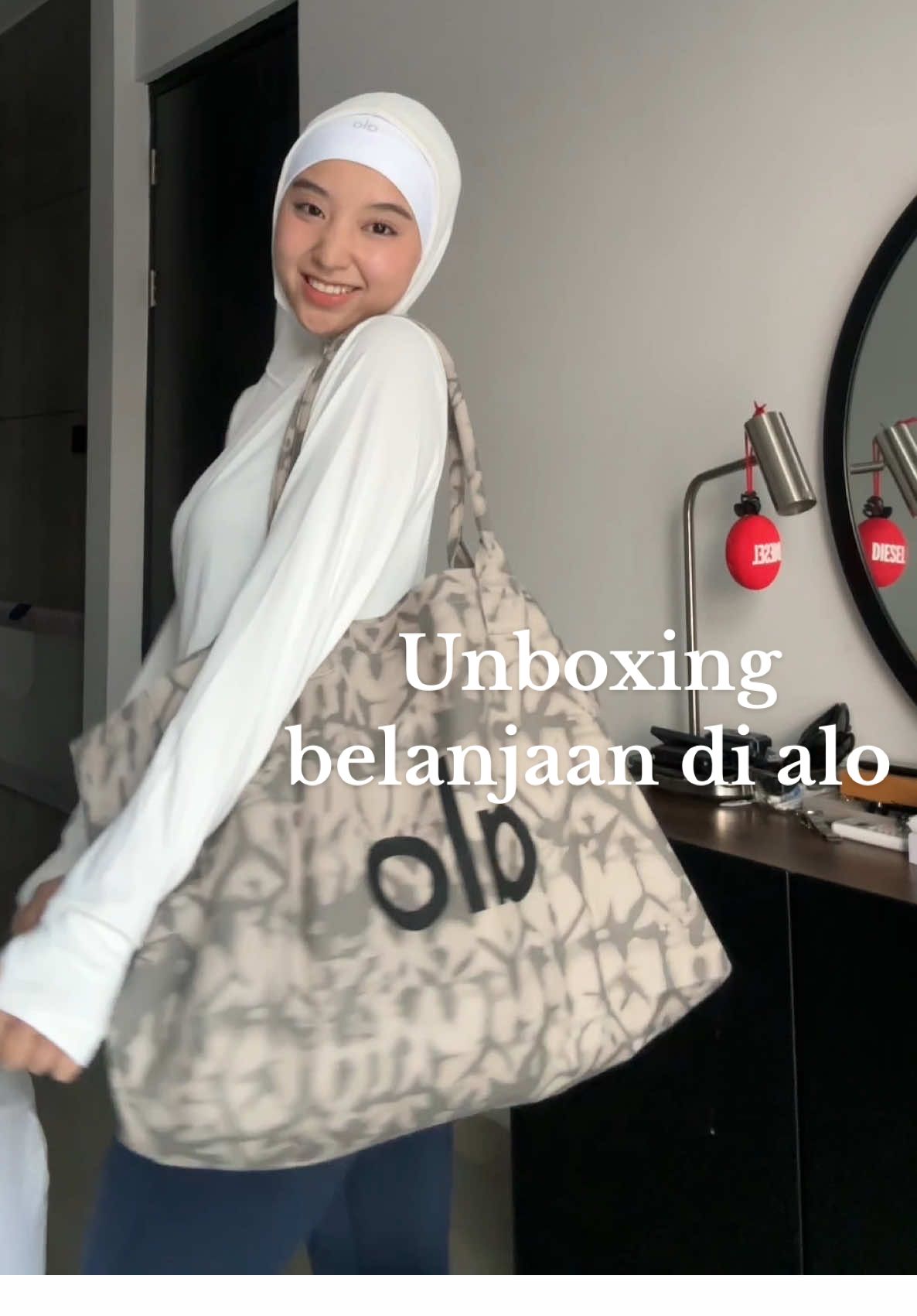 Unboxing baju olahraga lagi edisi semua dari alo 😝 #alo #bajuolahraga #outfitolahraga #outfitolahragahijab 