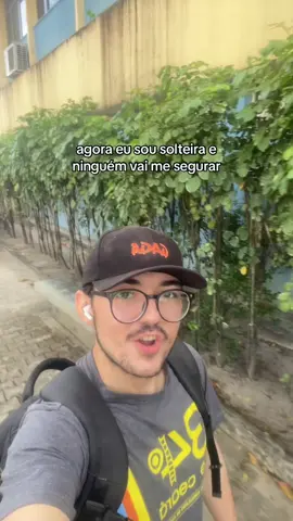 ninguém segurando 💔