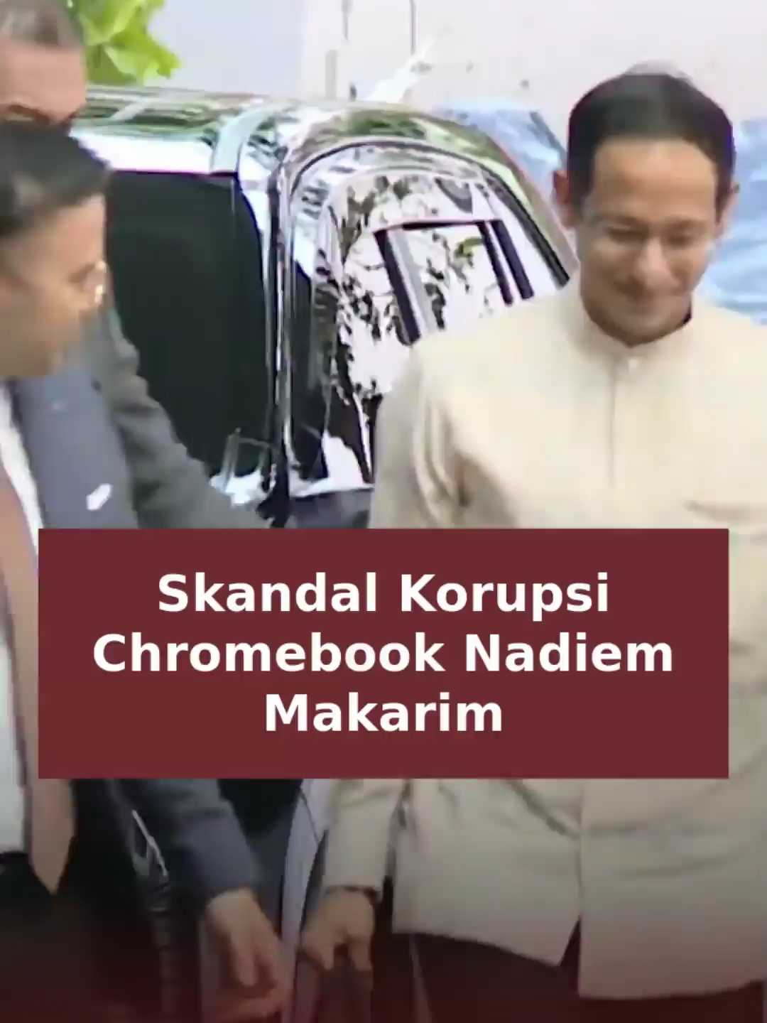 Mantan Menteri Pendidikan Nadiem Makarim tersangka utama dalam skandal korupsi pengadaan Chromebook. Kerugian negara hingga 1,98 triliun. Diduga bersama bawahannya, rencana dikemas sebelum menjabat. Elit teknologi terlibat, ada keuntungan pribadi? #NadiemMakarim #Korupsi #Chromebook #ElitTeknologi