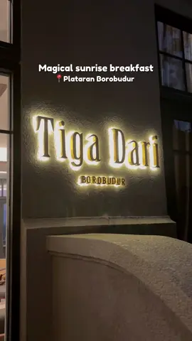 Magical sunrise Breakfast at Tiga Dari Plataran Borobudur  #borobudurtemple #borobudur #plataranborobudur #tigadaribyplataran 