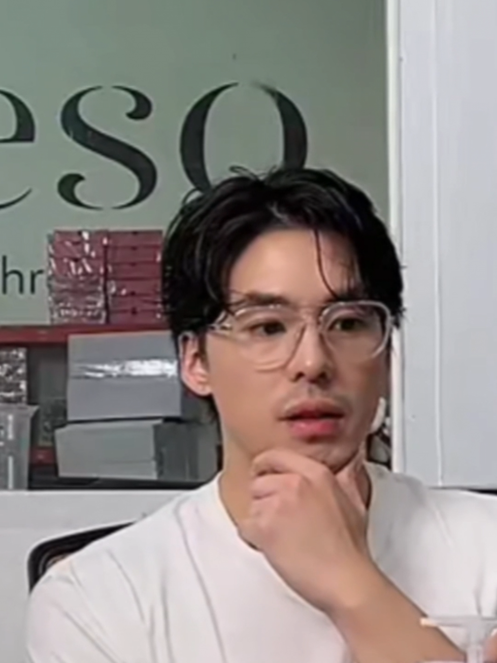 Bapak 2 anak (menuju 3) yang bikin salfok. Sorry Papio, karena asupan belum ada, kita pindah haluan dulu 😆😆😆 #JosephCareso #Careso #JosephSebastianChandra #Jostam ##giorgioantonioc 