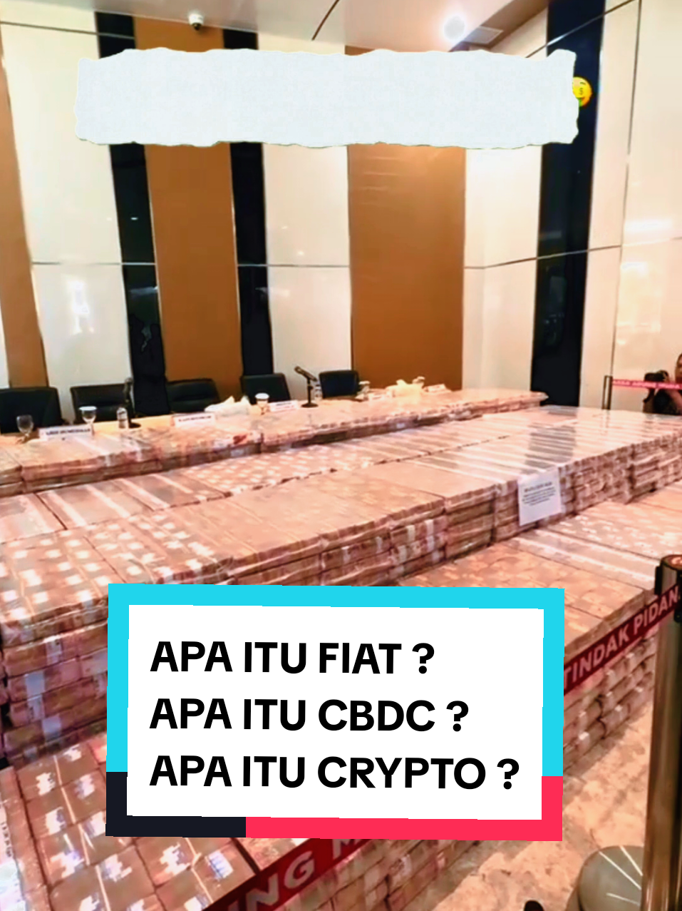 🔑 Fiat vs CBDC vs Crypto: Apa Bedanya? Uang terus berevolusi. Dari uang kertas fiat, kini dunia mulai bergerak ke CBDC (Central Bank Digital Currency), dan di sisi lain ada crypto seperti Bitcoin yang benar-benar terdesentralisasi. Dalam video ini kita akan membahas: 💰 Apa itu Fiat (uang konvensional) 🏦 Apa itu CBDC (uang digital bank sentral) ₿ Apa itu Crypto (Bitcoin & kawan-kawan) ⚡ Perbedaan, kelebihan, dan kekurangan masing-masing Apakah CBDC akan menggantikan crypto? Atau ketiganya akan berjalan berdampingan? Tulis pendapatmu di kolom komentar 👇 #crypto #blockchain #fiat #crypto #fyp 