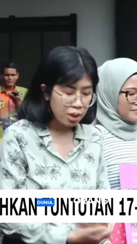 11 orang korban jiwa, 500 korban luka, dan 3.400 orang dikriminalisasi karena menyuarakan aspirasi mereka. ini semua disebabkan oleh proses demokrasi yang cacat dan tidak sehat. kalau dari awal terjadi proses partisipasi yang baik dan pemerintah mau mendengarkan warganya, ini semua tidak seharusnya terjadi.
