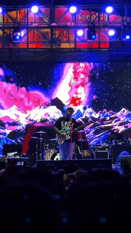@Last Child - Diary Depresiku . #lastchild #diarydepresiku #pestapora2025 #musik #konser 
