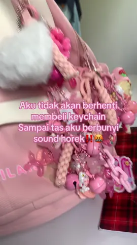 Seberisik apapun tas aku … aku akan membelinya lagi dn lagi🤬#fyp #tas #keychain #koleksi 
