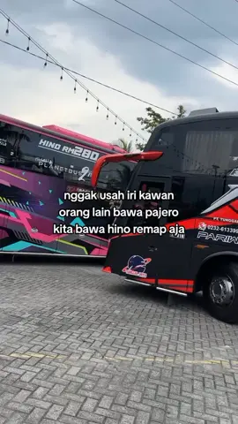 Bawa hino rk remap asn ajee😹#katakatabusmania #buscomunityindonesia  #duniabus #fypシ  #storybusmania 
