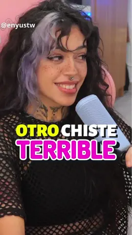 Sabéis en qué se parecen una cueva, una despensa, y la familia? Más chistes terribles en los directos de las 19:00h en twitch, youtube y kick 👉🏻 Enyus #enyus #chiste #chistesmalos #chistedeldia #humor