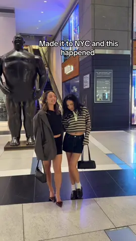 Can a girl just take a cute photo in peace?