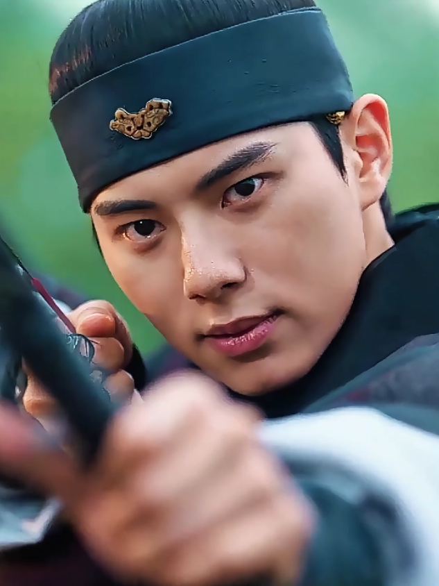 This song is perfect for him 🤤🫠 - #bonappetityoumajesty #leechaemin #tyrantking #kdramafyp #trending 