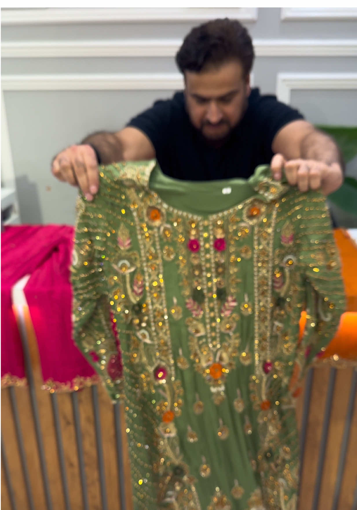 BEAUTIFUL KAMEEZ WITH SHARARA TROUSER DESIGN FOR MEHENDI BY 7AATRANG BRIDAL 🤩❤️#7aatrang #fyp #million #sale #bridal 