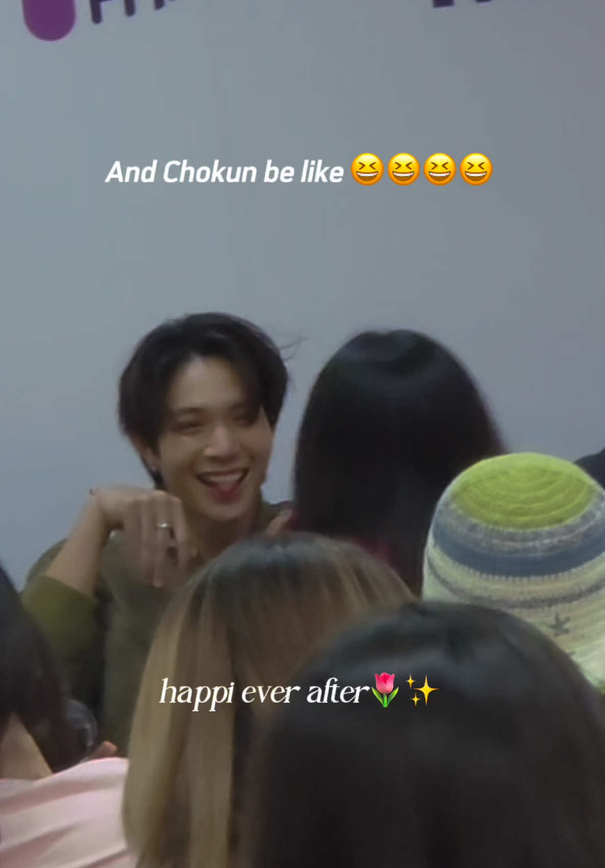 Bữa đó lên fansign nói bâng quơ thôi ai dè em Chokun ẻm làm thật 😂😂😂 Trời ơi Chokun giống Wesley 1000% 🥚🥚🥚 #fansign #chokunz_jkz #williamest #est_rvp #williamjkp @chokunz.jkz 