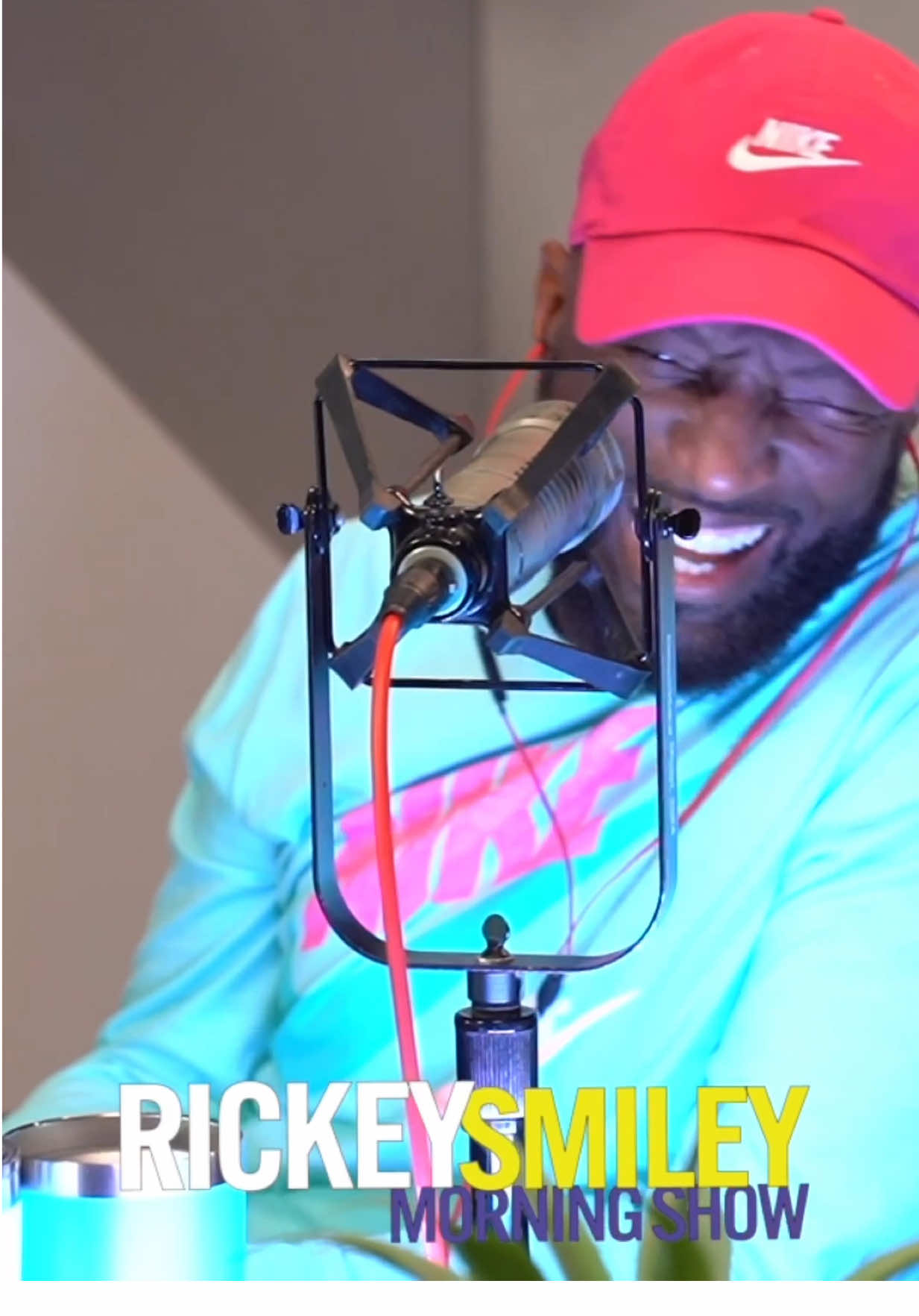 Here are some funny #jokes  about #driving  by my boy #TonyRoberts!! 😂😂😂😂 Full show: youtu.be/XHkK1nA6dPo  #RickeySmileyMorningShow  #RickeySmiley 