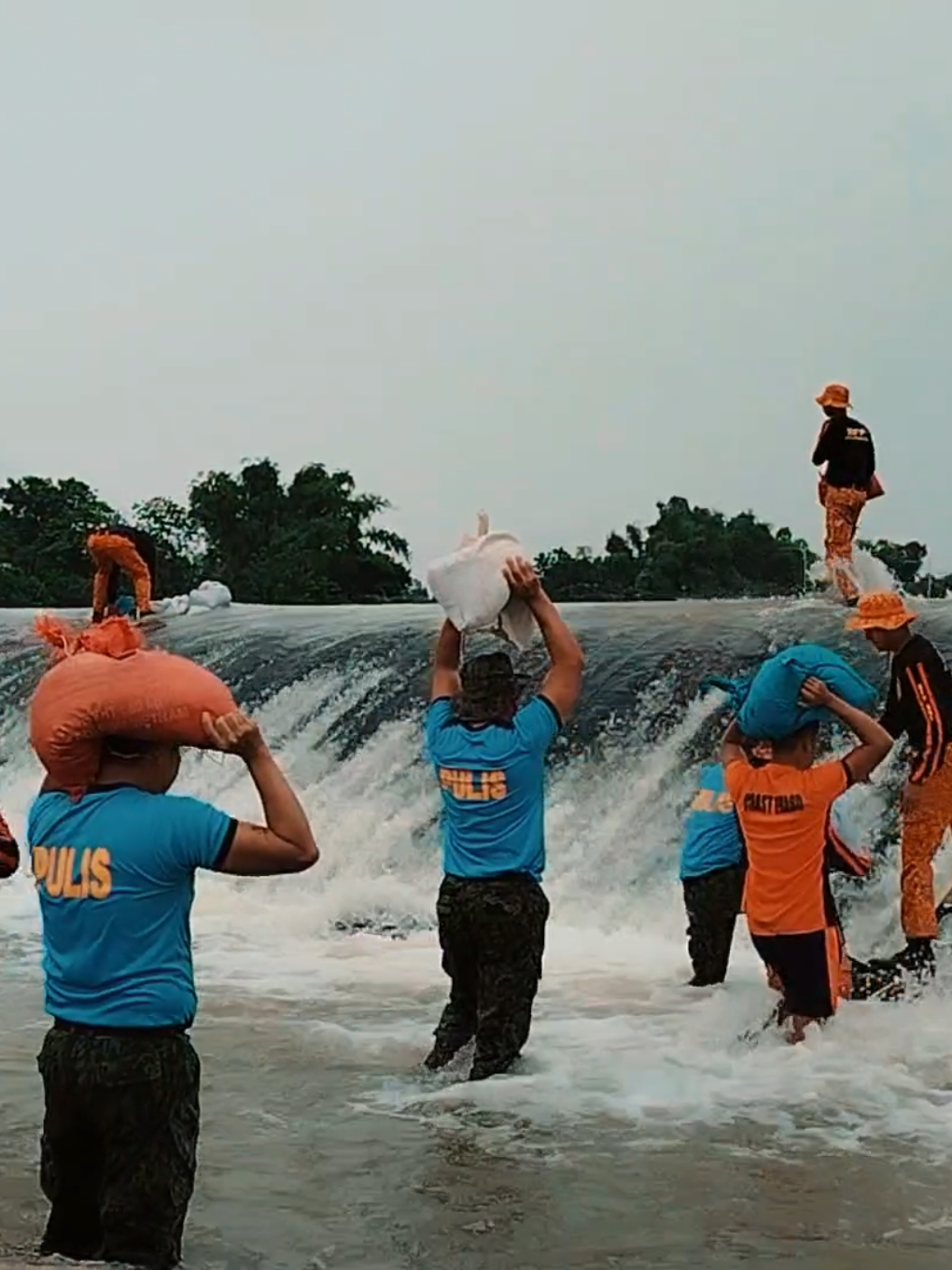 2 minors found alive! Grateful to the Lord above and to every unseen hero behind the scenes — your courage, compassion, and sacrifice save lives every day. Thank you for being the light in someone’s darkest hour. 🙏❤️ #CapCut #fyp 