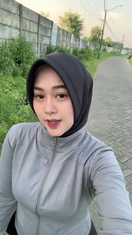 kecanduan jalan😂