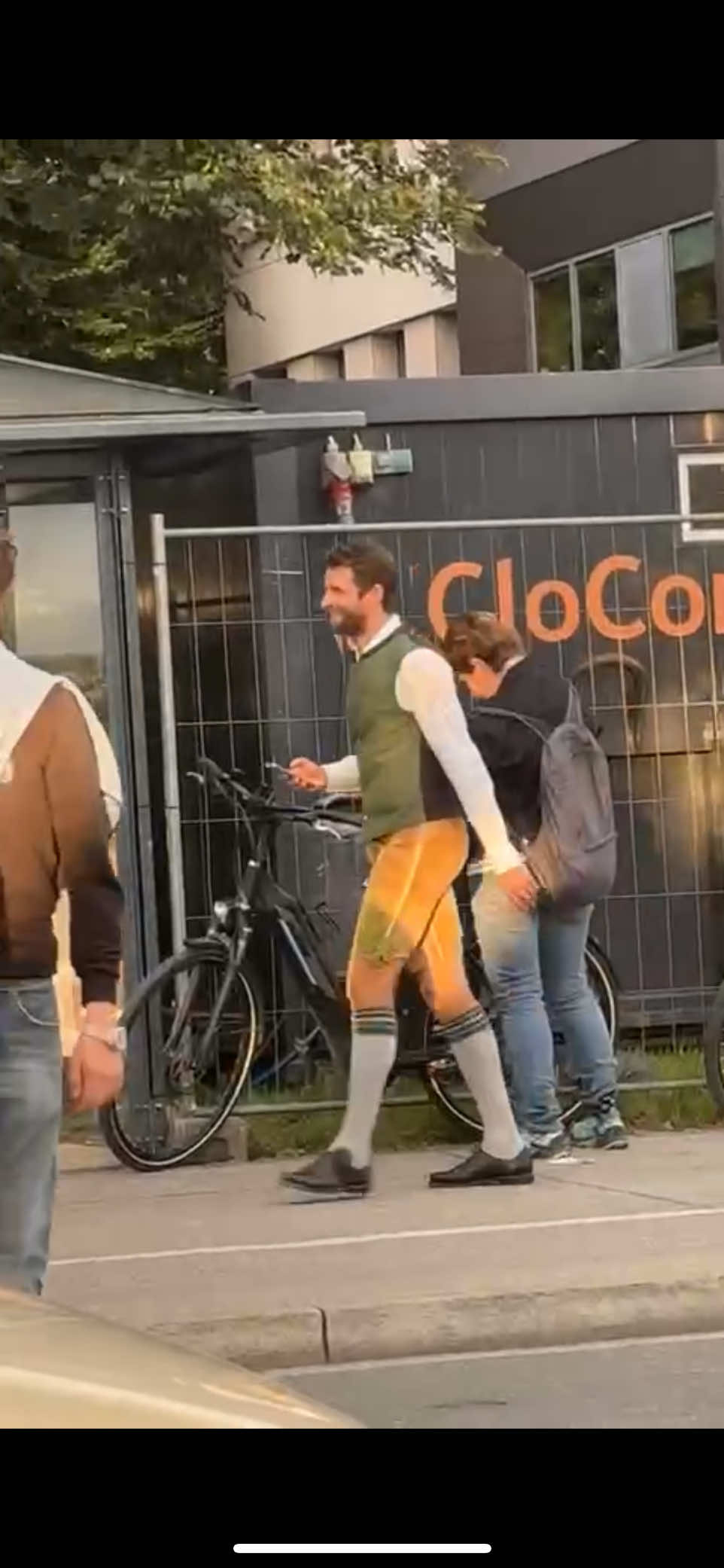 Bayern-Legende Thomas Müller auf dem Rosenheimer Herbstfest 🫶🏽🎉 