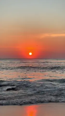 The best day to end the day⛅️#sunset #bali #dreamlandbeachbali #uluwatu #beach 