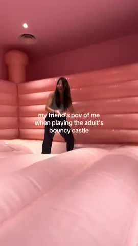Adult’s giant bouncy castle, unleash the inner child #museumoficecream #museumoficecreamsg #moic #singaporemuseum 