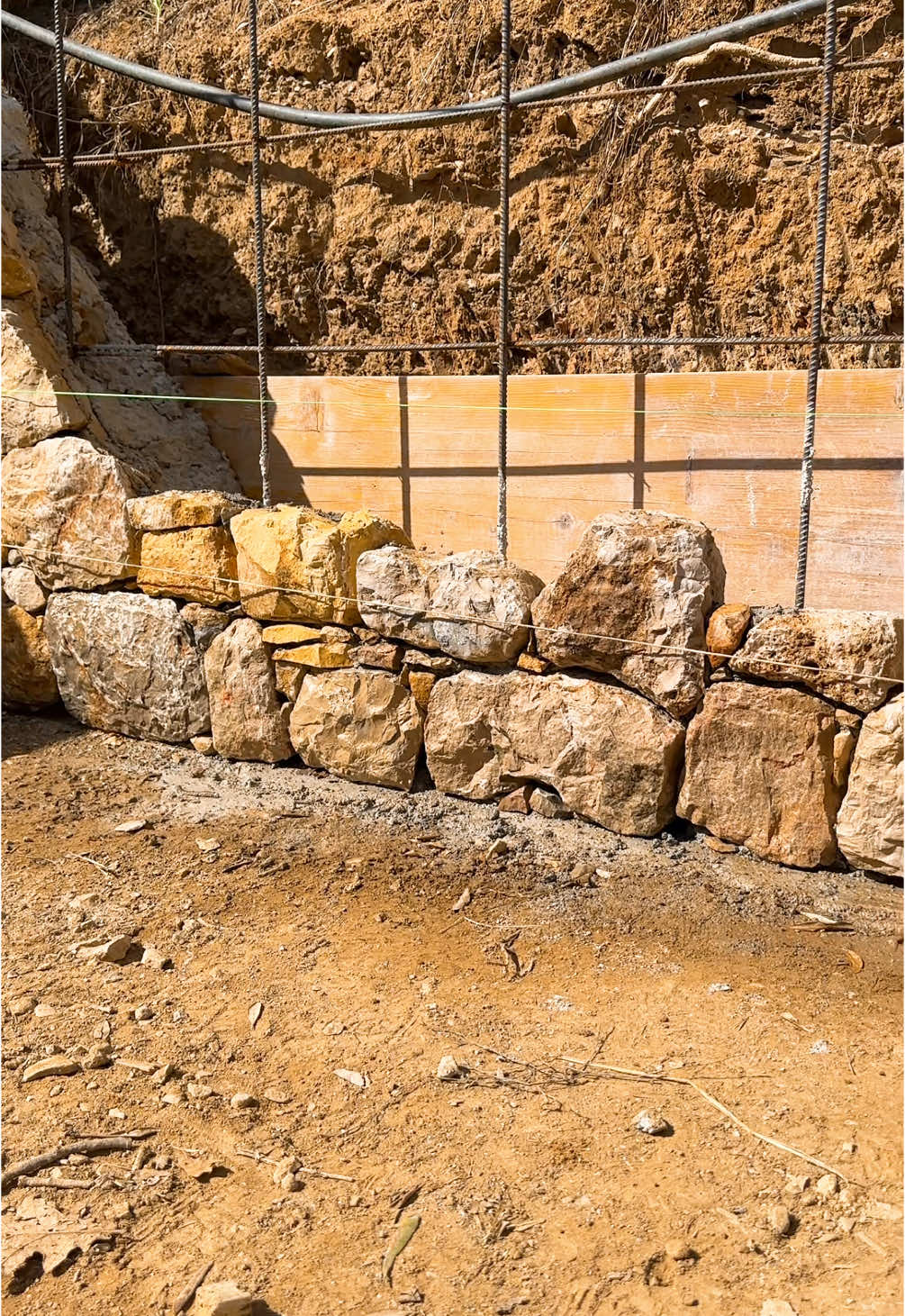 Stone ⚒️ Art #renovation #murenpierre #amenagementextérieur #art 