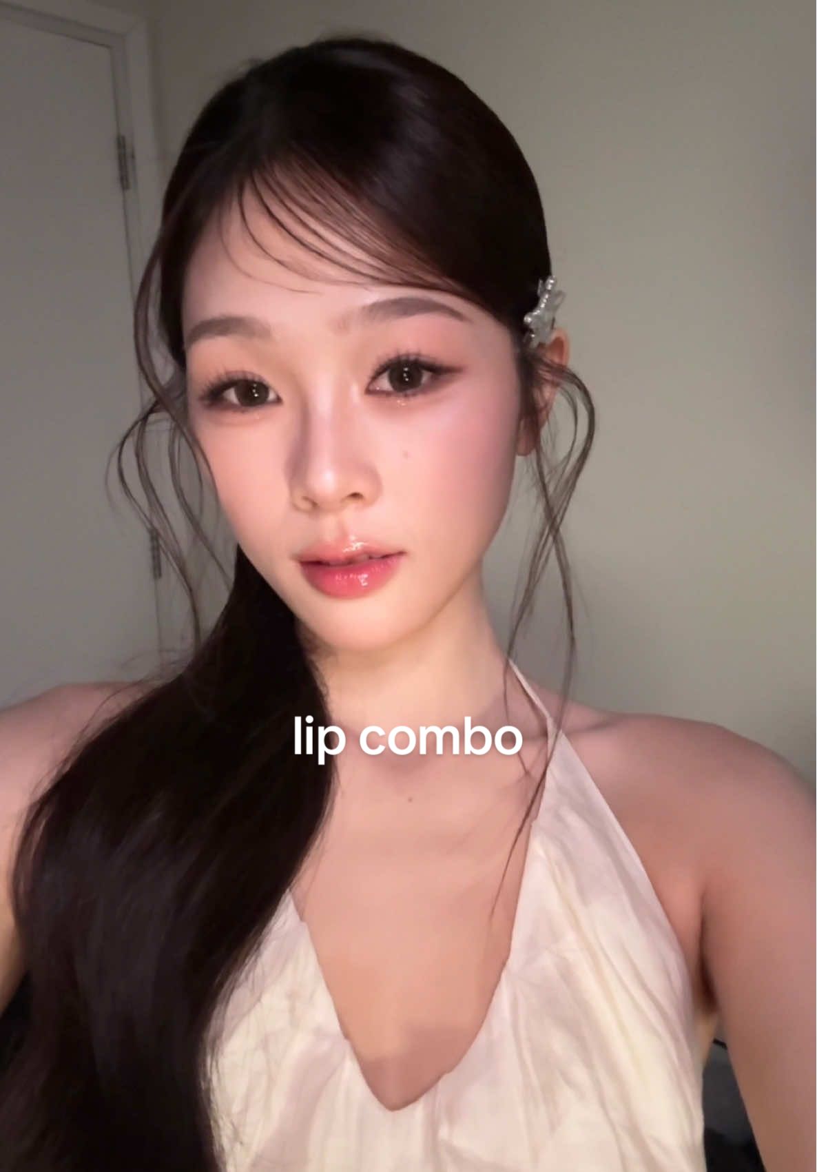 tag contour stick 03 heart percent 20 wakemake bluring pot 02 clio crystal glam tint 26 fwee stayfit lip tint gc03 romand glasting gloss 00 #floramakeup #koreanmakeup #lipcombo 