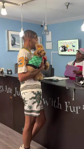 heading to a new groomer, and I’m a little nervous only two people have ever groomed her! With all these videos of groomers mistreating pets and leaving uneven cuts, I was hesitant. But I’ve heard amazing things about @cutz2the_t here in the DMV, so I told her to surprise me. I’m excited to see how North is about to turn out! #PoodleLife #fyp #DogTraining #FurBabyLove #PoodleLove   