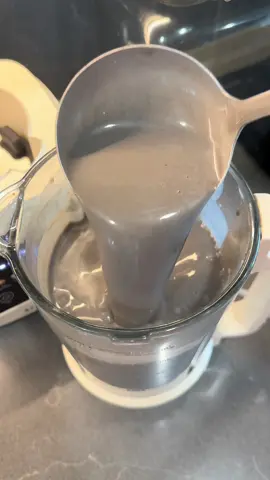 Sữa hạt mè đen, đậu đen ngon lắm luôn, còn giàu canxi nữa #maylamsuahatUnie #suahatdinhduong #suameden #UCB15 #maylamsuahatUnie 