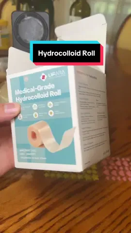 Works great with cuts, burns, and scarring as well #tiktokshopblackfriday #tiktokshopbacktoschool #pimplepatches #hydrocolloid #pimpleroll 