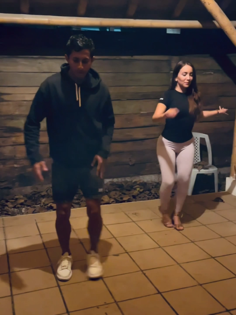 la salsa caleña puede ser complicada 😁 Haciendo lo que amo🫶 #Salsa #salsacaleña 