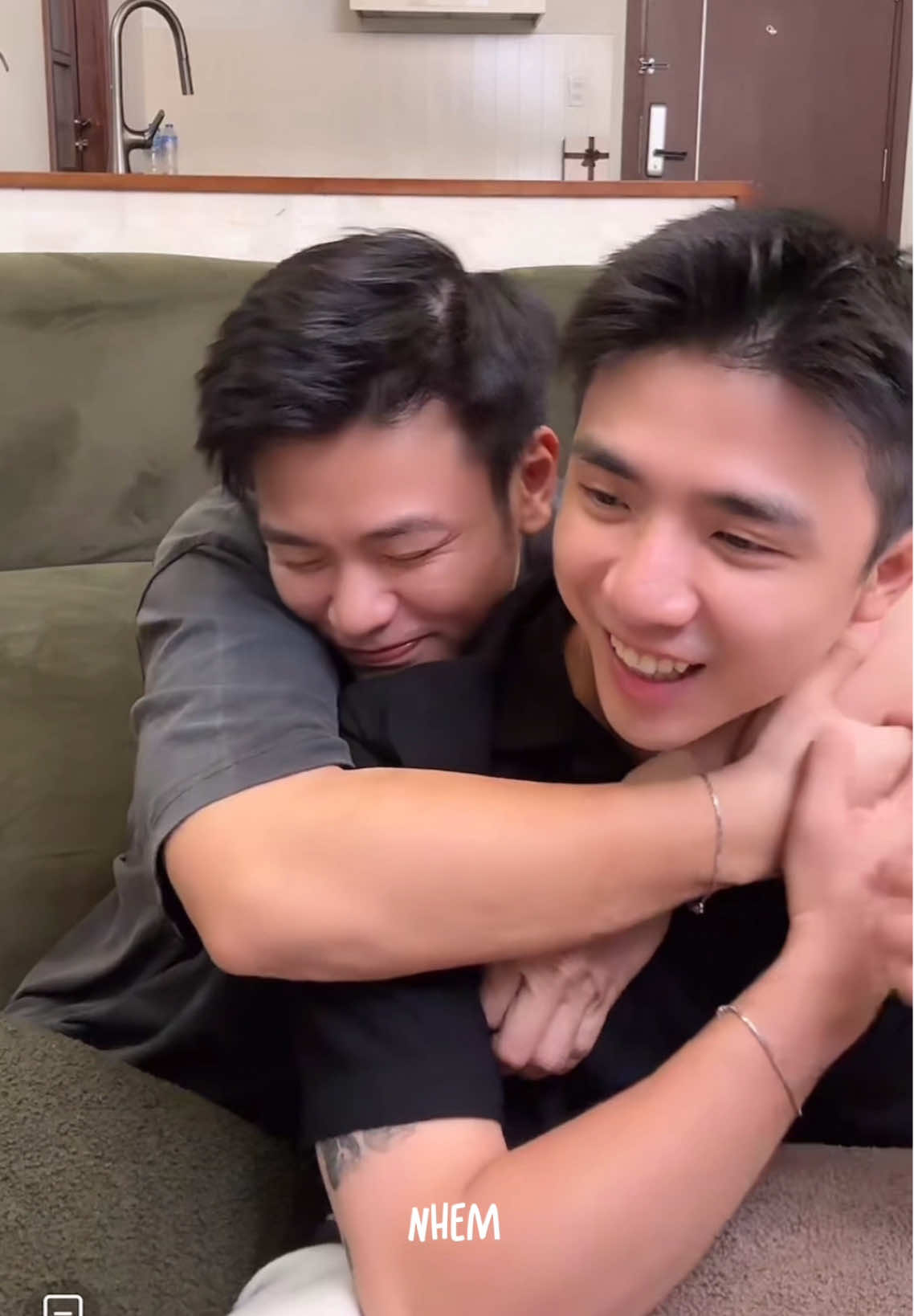 Lý do tôi yêu 2 đứa này á? Đây =)) lý do là chẳng có lý do nào cả. Vì 2 đứa cứ vô tri là chính mình thôi =))) #ninhduongstory #nguyentungduong #ninhanhbui 