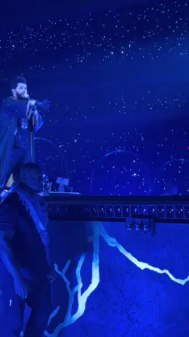 Think we locked eyes and fell in love #theweeknd #sanantonio 