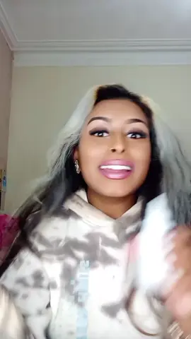 need to find a apprenticeship asap#marj #grwm #collage #heatlesscurls 